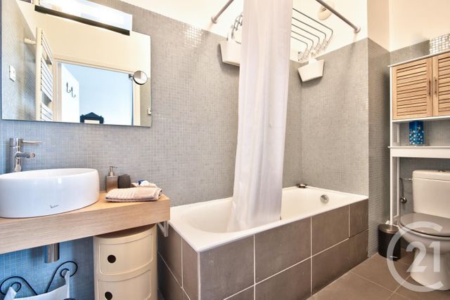 Afficher la photo en grand appartement à vendre - 2 pièces - 33.2 m2 - BEAULIEU SUR MER - 06 - PROVENCE-ALPES-COTE-D-AZUR - Century 21 Lafage Transactions
