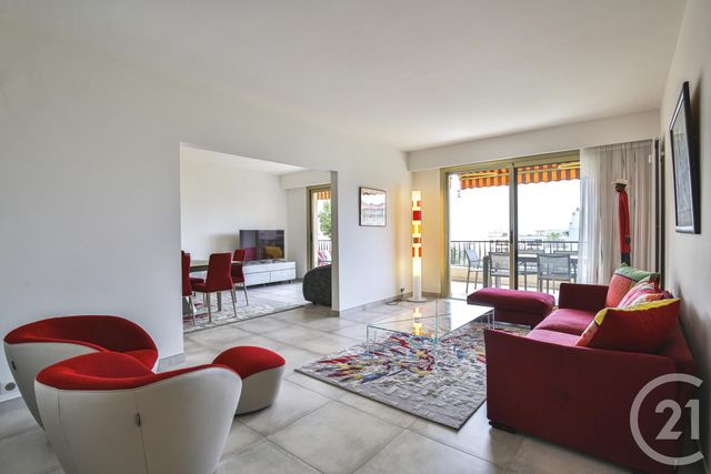 Afficher la photo en grand Appartement F4 à vendre - 4 pièces - 121.66 m2 - BEAULIEU SUR MER - 06 - PROVENCE-ALPES-COTE-D-AZUR - Century 21 Lafage Transactions