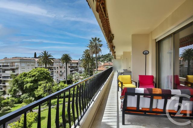 Afficher la photo en grand Appartement F4 à vendre - 4 pièces - 121.66 m2 - BEAULIEU SUR MER - 06 - PROVENCE-ALPES-COTE-D-AZUR - Century 21 Lafage Transactions