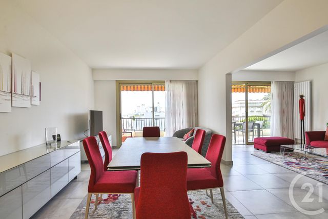 Afficher la photo en grand Appartement F4 à vendre - 4 pièces - 121.66 m2 - BEAULIEU SUR MER - 06 - PROVENCE-ALPES-COTE-D-AZUR - Century 21 Lafage Transactions