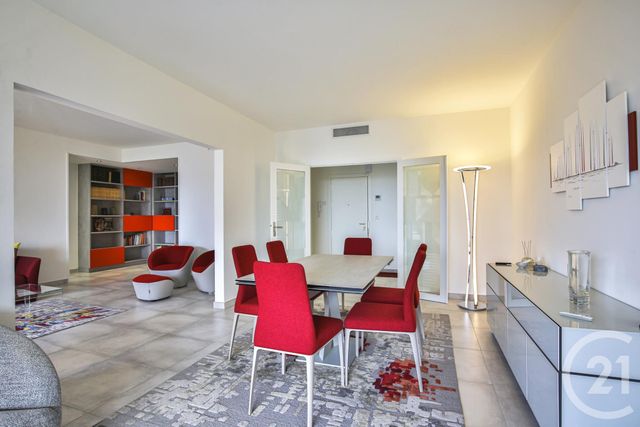 Afficher la photo en grand Appartement F4 à vendre - 4 pièces - 121.66 m2 - BEAULIEU SUR MER - 06 - PROVENCE-ALPES-COTE-D-AZUR - Century 21 Lafage Transactions