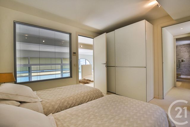 Afficher la photo en grand Appartement F6 à vendre - 6 pièces - 217.0 m2 - ST JEAN CAP FERRAT - 06 - PROVENCE-ALPES-COTE-D-AZUR - Century 21 Lafage Transactions