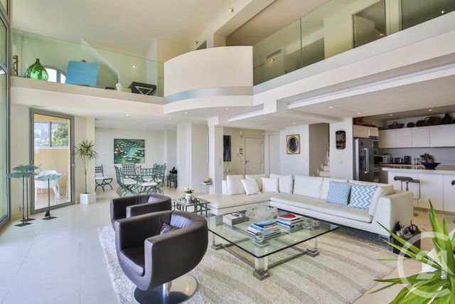 Afficher la photo en grand Appartement F6 à vendre - 6 pièces - 217.0 m2 - ST JEAN CAP FERRAT - 06 - PROVENCE-ALPES-COTE-D-AZUR - Century 21 Lafage Transactions