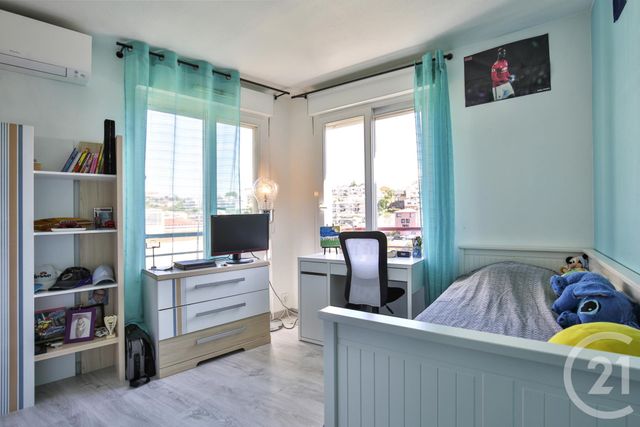 Afficher la photo en grand Appartement F4 à vendre - 4 pièces - 90.0 m2 - NICE - 06 - PROVENCE-ALPES-COTE-D-AZUR - Century 21 Lafage Transactions