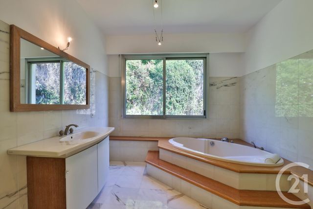 Appartement F4 à vendre - 4 pièces - 166.0 m2 - VILLEFRANCHE SUR MER - 06 - PROVENCE-ALPES-COTE-D-AZUR - Century 21 Lafage Transactions