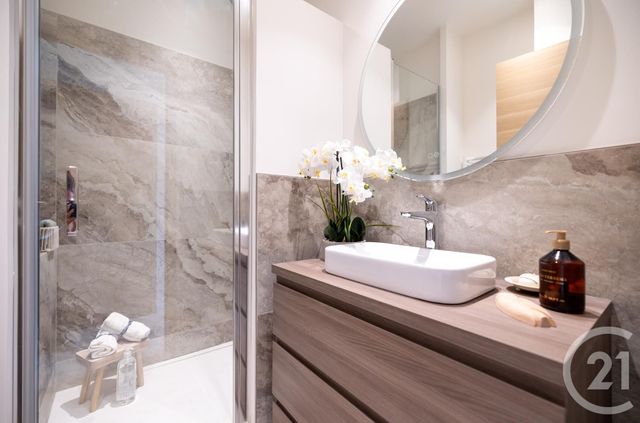 Appartement F4 à vendre - 4 pièces - 77.05 m2 - NICE - 06 - PROVENCE-ALPES-COTE-D-AZUR - Century 21 Lafage Transactions