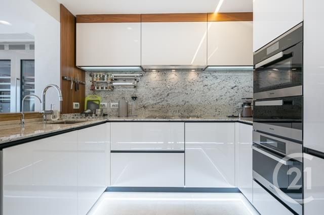 maison à vendre - 6 pièces - 215.0 m2 - VILLEFRANCHE SUR MER - 06 - PROVENCE-ALPES-COTE-D-AZUR - Century 21 Lafage Transactions