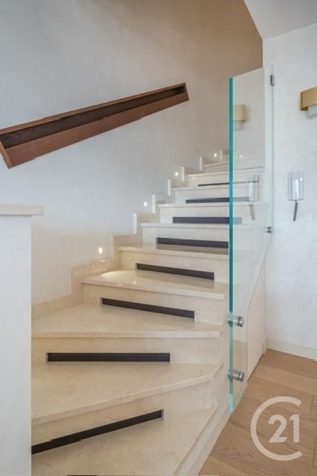 maison à vendre - 6 pièces - 215.0 m2 - VILLEFRANCHE SUR MER - 06 - PROVENCE-ALPES-COTE-D-AZUR - Century 21 Lafage Transactions