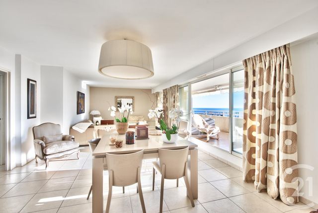 Afficher la photo en grand Appartement F3 à vendre - 3 pièces - 108.68 m2 - BEAUSOLEIL - 06 - PROVENCE-ALPES-COTE-D-AZUR - Century 21 Lafage Transactions