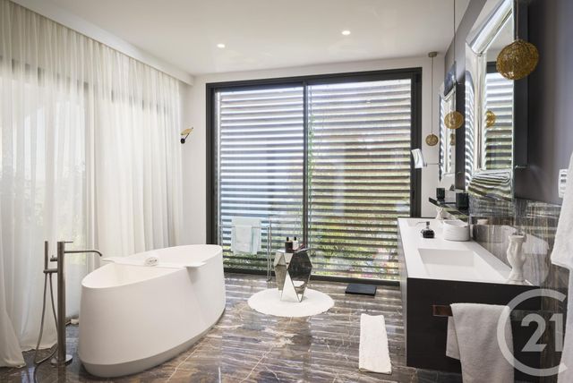 maison à vendre - 6 pièces - 395.85 m2 - NICE - 06 - PROVENCE-ALPES-COTE-D-AZUR - Century 21 Lafage Transactions