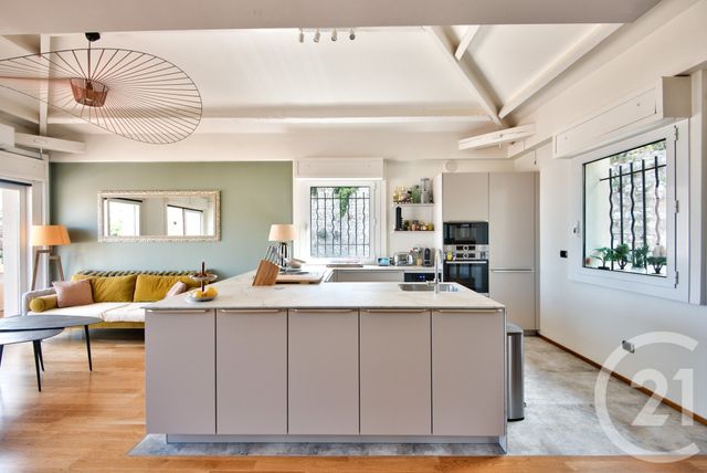 Afficher la photo en grand Appartement F4 à vendre - 4 pièces - 86.47 m2 - VILLEFRANCHE SUR MER - 06 - PROVENCE-ALPES-COTE-D-AZUR - Century 21 Lafage Transactions