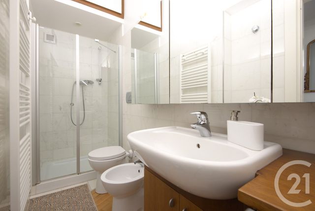 Afficher la photo en grand Appartement F4 à vendre - 4 pièces - 86.47 m2 - VILLEFRANCHE SUR MER - 06 - PROVENCE-ALPES-COTE-D-AZUR - Century 21 Lafage Transactions