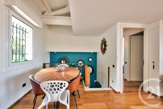 Afficher la photo en grand Appartement F4 à vendre - 4 pièces - 86.47 m2 - VILLEFRANCHE SUR MER - 06 - PROVENCE-ALPES-COTE-D-AZUR - Century 21 Lafage Transactions