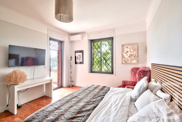 Afficher la photo en grand maison à vendre - 6 pièces - 190.0 m2 - VILLEFRANCHE SUR MER - 06 - PROVENCE-ALPES-COTE-D-AZUR - Century 21 Lafage Transactions