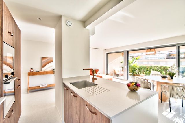 Appartement F3 à vendre - 3 pièces - 77.75 m2 - VILLEFRANCHE SUR MER - 06 - PROVENCE-ALPES-COTE-D-AZUR - Century 21 Lafage Transactions