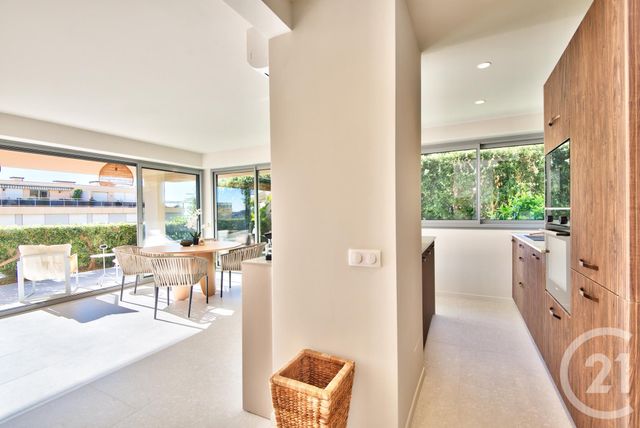 Appartement F3 à vendre - 3 pièces - 77.75 m2 - VILLEFRANCHE SUR MER - 06 - PROVENCE-ALPES-COTE-D-AZUR - Century 21 Lafage Transactions