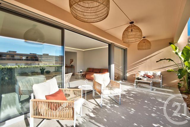 Appartement F3 à vendre - 3 pièces - 77.75 m2 - VILLEFRANCHE SUR MER - 06 - PROVENCE-ALPES-COTE-D-AZUR - Century 21 Lafage Transactions