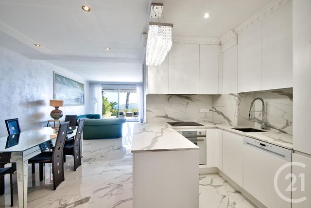 Afficher la photo en grand Appartement à vendre - 3 pièces - 84.82 m2 - VILLEFRANCHE SUR MER - 06 - PROVENCE-ALPES-COTE-D-AZUR - Century 21 Lafage Transactions