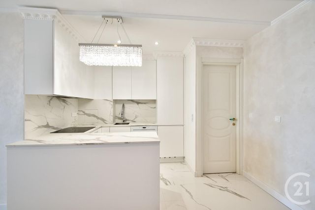 Afficher la photo en grand Appartement à vendre - 3 pièces - 84.82 m2 - VILLEFRANCHE SUR MER - 06 - PROVENCE-ALPES-COTE-D-AZUR - Century 21 Lafage Transactions