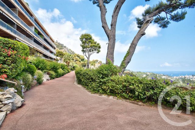 Afficher la photo en grand Appartement à vendre - 3 pièces - 84.82 m2 - VILLEFRANCHE SUR MER - 06 - PROVENCE-ALPES-COTE-D-AZUR - Century 21 Lafage Transactions
