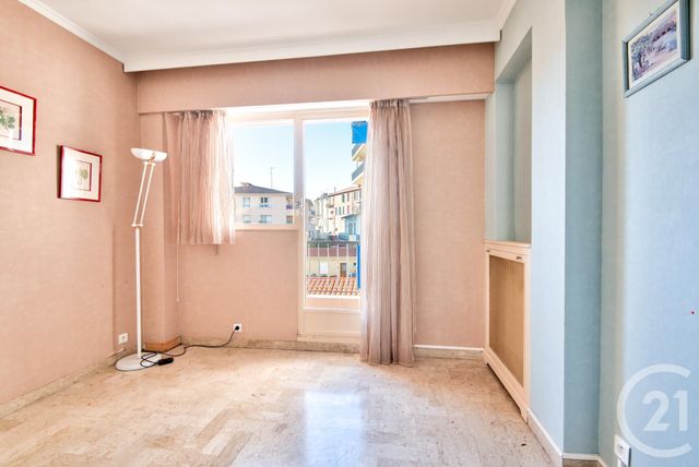 Appartement F4 à vendre - 4 pièces - 87.0 m2 - BEAULIEU SUR MER - 06 - PROVENCE-ALPES-COTE-D-AZUR - Century 21 Lafage Transactions