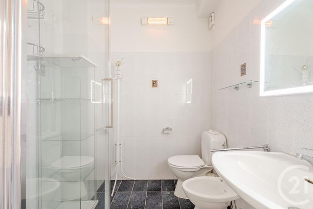 Appartement F2 à vendre - 2 pièces - 82.0 m2 - VILLEFRANCHE SUR MER - 06 - PROVENCE-ALPES-COTE-D-AZUR - Century 21 Lafage Transactions