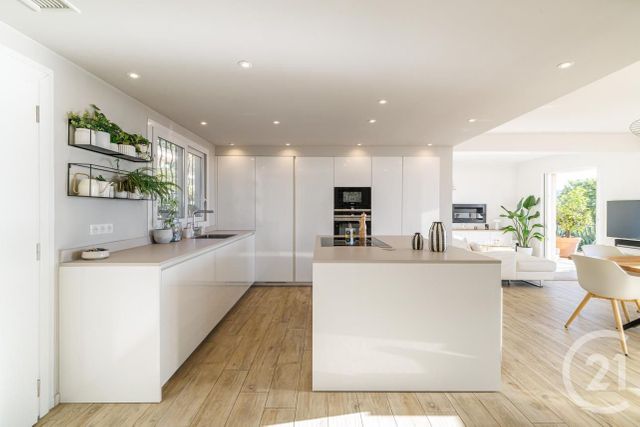 Appartement F4 à vendre - 4 pièces - 88.0 m2 - EZE - 06 - PROVENCE-ALPES-COTE-D-AZUR - Century 21 Lafage Transactions