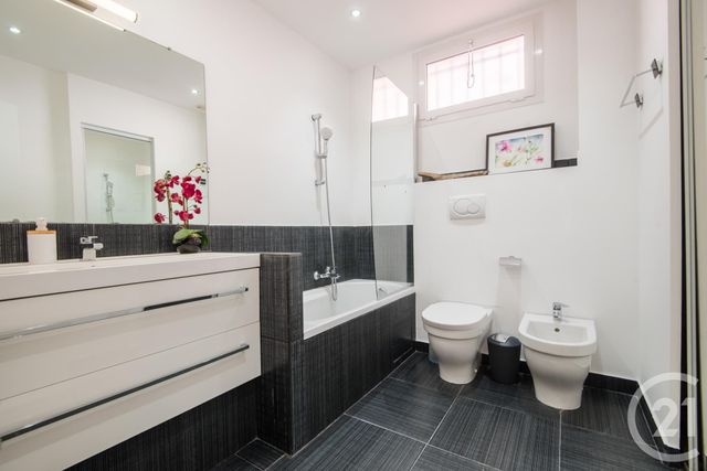 Appartement F4 à vendre - 4 pièces - 80.48 m2 - VILLEFRANCHE SUR MER - 06 - PROVENCE-ALPES-COTE-D-AZUR - Century 21 Lafage Transactions