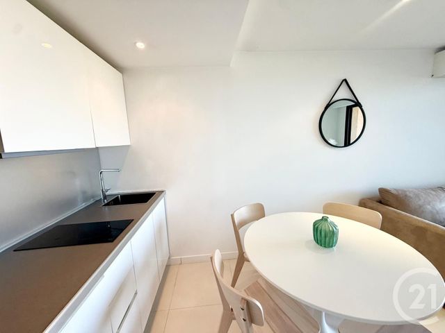 Appartement Studio à vendre - 1 pièce - 24.1 m2 - VILLEFRANCHE SUR MER - 06 - PROVENCE-ALPES-COTE-D-AZUR - Century 21 Lafage Transactions