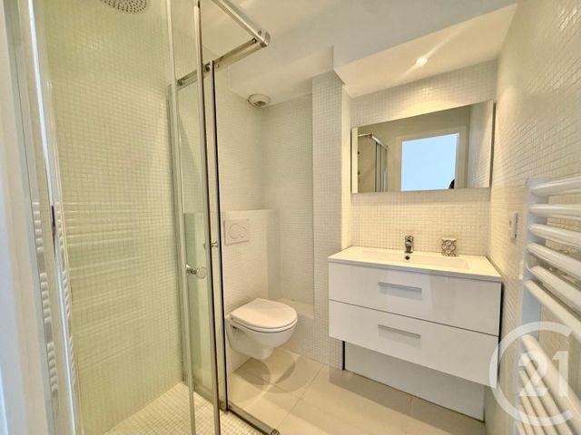 Appartement Studio à vendre - 1 pièce - 24.1 m2 - VILLEFRANCHE SUR MER - 06 - PROVENCE-ALPES-COTE-D-AZUR - Century 21 Lafage Transactions
