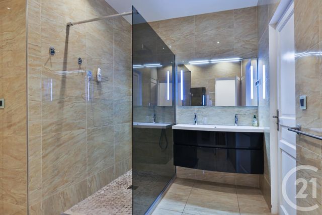 Appartement F2 à vendre - 2 pièces - 66.89 m2 - NICE - 06 - PROVENCE-ALPES-COTE-D-AZUR - Century 21 Lafage Transactions