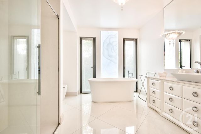 Appartement F3 à vendre - 3 pièces - 128.27 m2 - NICE - 06 - PROVENCE-ALPES-COTE-D-AZUR - Century 21 Lafage Transactions
