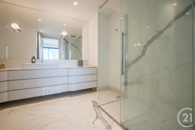 Appartement F3 à vendre - 3 pièces - 128.27 m2 - NICE - 06 - PROVENCE-ALPES-COTE-D-AZUR - Century 21 Lafage Transactions