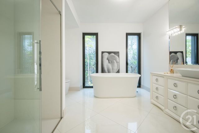 Appartement F3 à vendre - 3 pièces - 128.27 m2 - NICE - 06 - PROVENCE-ALPES-COTE-D-AZUR - Century 21 Lafage Transactions
