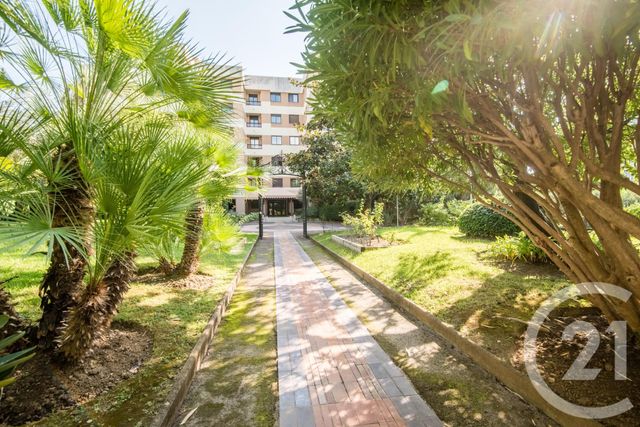 Appartement F3 à vendre - 3 pièces - 70.98 m2 - NICE - 06 - PROVENCE-ALPES-COTE-D-AZUR - Century 21 Lafage Transactions