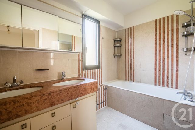 Appartement F3 à vendre - 3 pièces - 70.98 m2 - NICE - 06 - PROVENCE-ALPES-COTE-D-AZUR - Century 21 Lafage Transactions