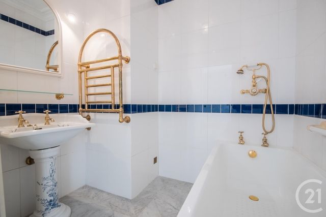 Appartement F4 à vendre - 4 pièces - 105.64 m2 - BEAULIEU SUR MER - 06 - PROVENCE-ALPES-COTE-D-AZUR - Century 21 Lafage Transactions