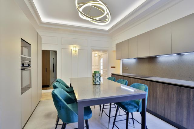 Appartement F5 à vendre - 5 pièces - 131.22 m2 - NICE - 06 - PROVENCE-ALPES-COTE-D-AZUR - Century 21 Lafage Transactions