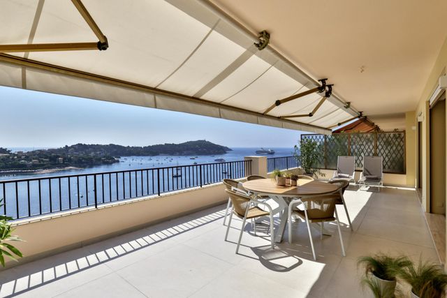 Appartement F3 à vendre VILLEFRANCHE SUR MER