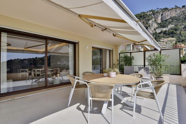 Appartement F3 à vendre - 3 pièces - 97.0 m2 - VILLEFRANCHE SUR MER - 06 - PROVENCE-ALPES-COTE-D-AZUR - Century 21 Lafage Transactions