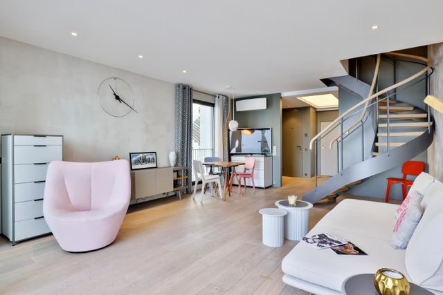 Appartement F3 à vendre - 3 pièces - 80.32 m2 - NICE - 06 - PROVENCE-ALPES-COTE-D-AZUR - Century 21 Lafage Transactions