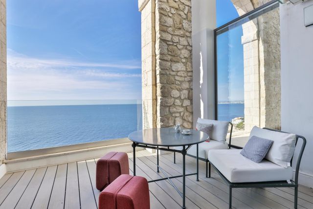 Appartement F3 à vendre - 3 pièces - 80.32 m2 - NICE - 06 - PROVENCE-ALPES-COTE-D-AZUR - Century 21 Lafage Transactions