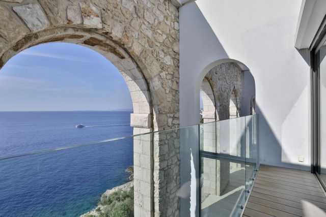 Appartement F3 à vendre - 3 pièces - 80.32 m2 - NICE - 06 - PROVENCE-ALPES-COTE-D-AZUR - Century 21 Lafage Transactions