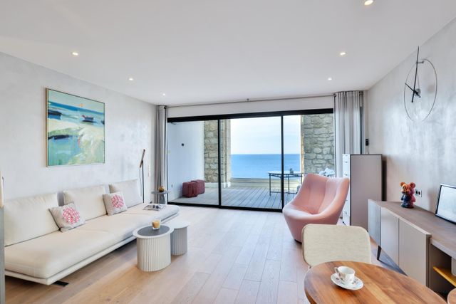 Appartement F3 à vendre - 3 pièces - 80.32 m2 - NICE - 06 - PROVENCE-ALPES-COTE-D-AZUR - Century 21 Lafage Transactions