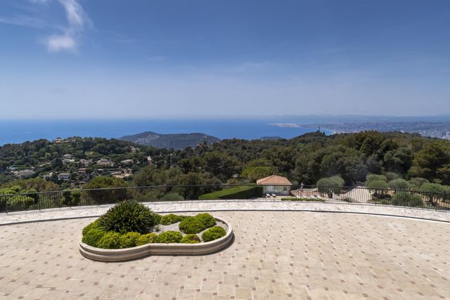 maison à vendre - 25 pièces - 1612.0 m2 - VILLEFRANCHE SUR MER - 06 - PROVENCE-ALPES-COTE-D-AZUR - Century 21 Lafage Transactions