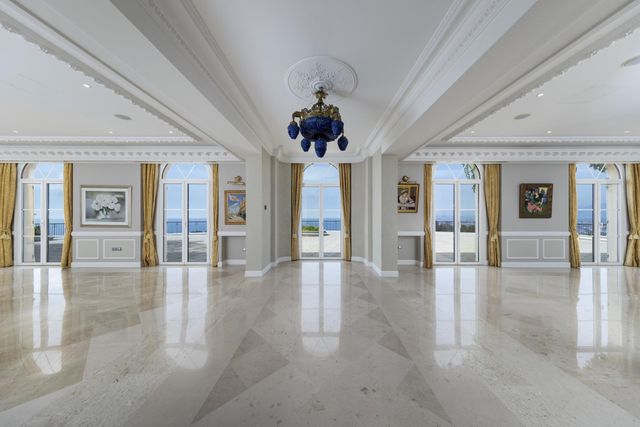 maison à vendre - 25 pièces - 1612.0 m2 - VILLEFRANCHE SUR MER - 06 - PROVENCE-ALPES-COTE-D-AZUR - Century 21 Lafage Transactions