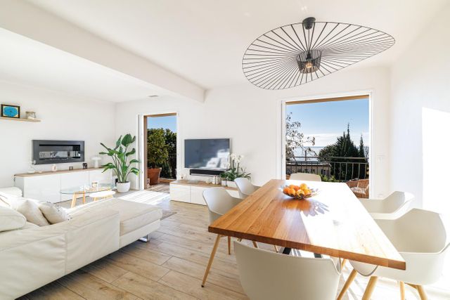 Appartement F4 à vendre - 4 pièces - 88.0 m2 - EZE - 06 - PROVENCE-ALPES-COTE-D-AZUR - Century 21 Lafage Transactions