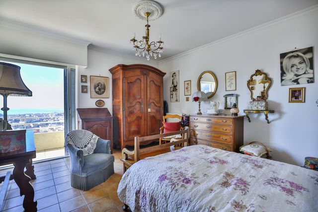 maison à vendre - 6 pièces - 160.0 m2 - NICE - 06 - PROVENCE-ALPES-COTE-D-AZUR - Century 21 Lafage Transactions