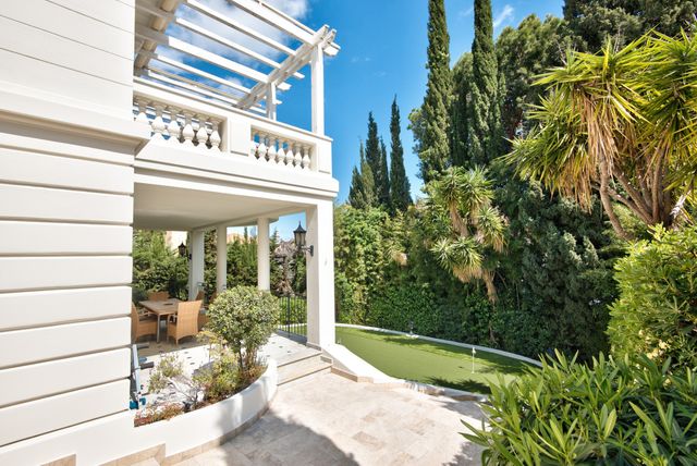 maison à vendre - 8 pièces - 295.0 m2 - BEAULIEU SUR MER - 06 - PROVENCE-ALPES-COTE-D-AZUR - Century 21 Lafage Transactions