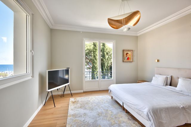 maison à vendre - 8 pièces - 295.0 m2 - BEAULIEU SUR MER - 06 - PROVENCE-ALPES-COTE-D-AZUR - Century 21 Lafage Transactions